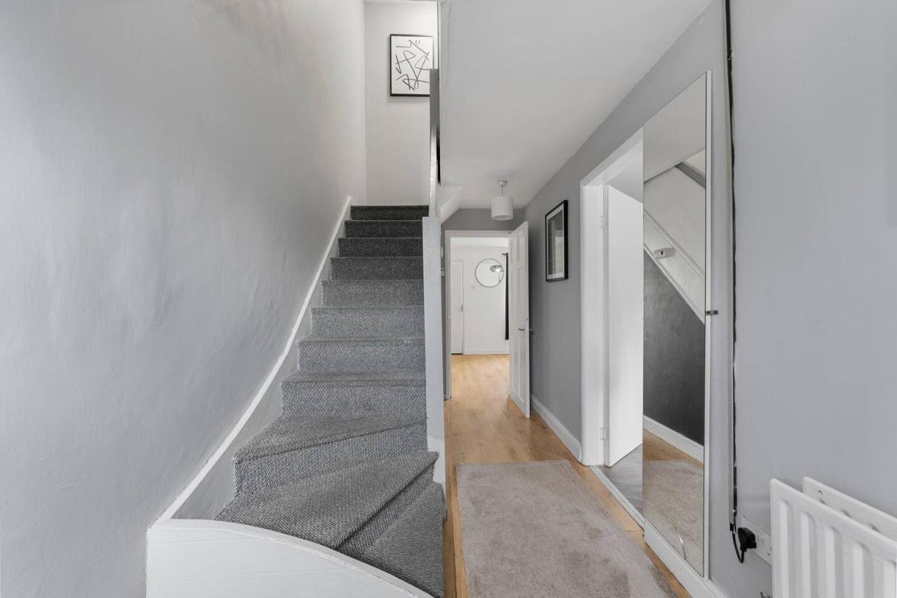 Apartmán Sleek And Stylish 3 Bed House - Great Location Bolton Exteriér fotografie